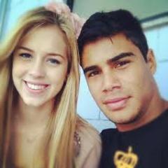 Só com palavras não sei dizer como é grande o meu amor por vcs #SoMic http://t.co/4BOcjcrARb
@sophiaabrahao e @MicaelBorges_