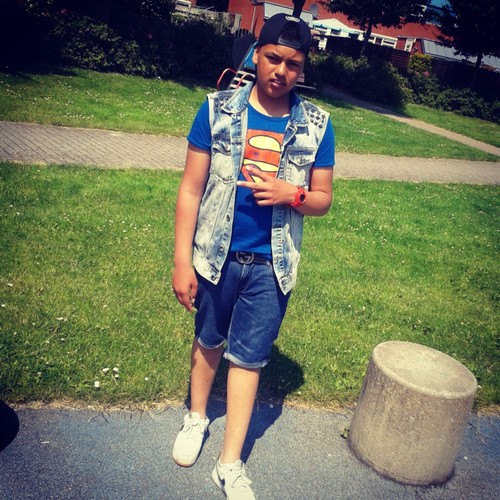 Follow me ;