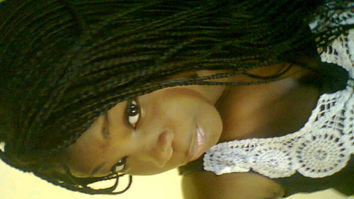 modeevah's profile picture. 