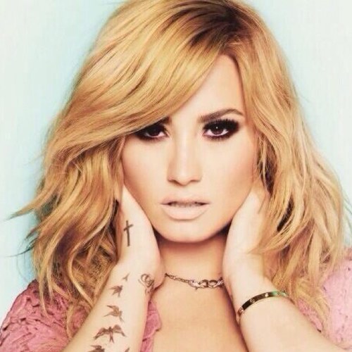 Follow for DAILY pictures of the most Beautiful and Perfect Women on Earth! ☺