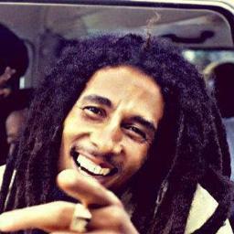 curto Bob Marley