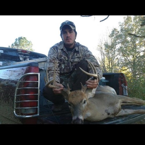 pedigo_josh's profile picture. Deer huntin, beer drinkin, crappie fishin. Roland_Redneck01 --kik/snapchat