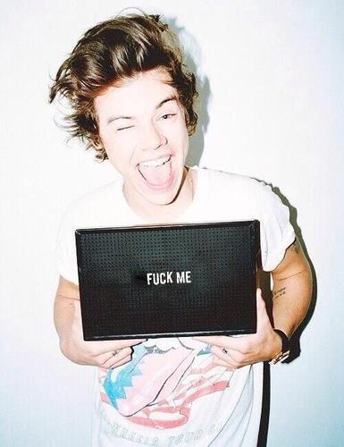 One way or another I’m gonna find ya
I’m gonna get ya, get ya, get ya, get ya Harry Styles 3
Love 1D&5SOS