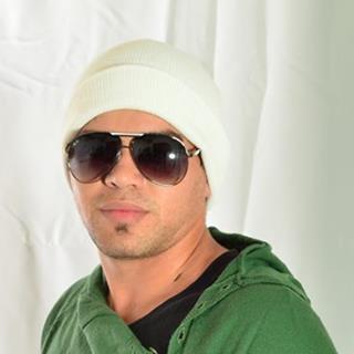 cantante urbano-escritor-compositor.dueño de KYS estudios