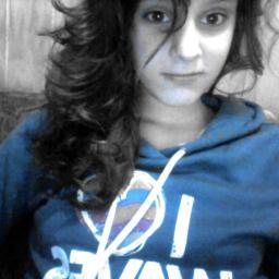 Solo quiero decir que me gusta el Café:33 Pasatte Por mi ask♥ http://t.co/xzqrk7yJaA En la foto soy la de parca Verde:3