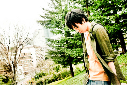 大知正紘（おおちまさひろ）@oochimasahiro 情報ツイッターです！ シンガーソングライターとしての活動と共に、嵐・King&Prince・miwa などへの楽曲提供もしています。 「手」 https://t.co/PL8qwSxD6E