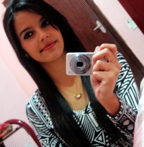 • 'Biografia {?}
Fala sério! Como vou resumir minha
vida aki no twitter?. - Segui .http://t.co/7hLa6VTj57.