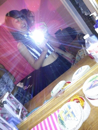 Aquarius :* you can probably describe as weird & short .-. My favotite thing to do is Rave ,EDM is life !♥Bestfriends are Baleriiah , Ana , & Nataly c':   ♥