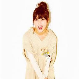 [na yeoppo;93L;magic water (Hydrokinesis)]