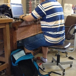 yoneyanrb's profile picture. 某高専のロボコンのよねやんがいままでに残した伝説をbotで発言します。

追加したい伝説に出くわした人はDMください。