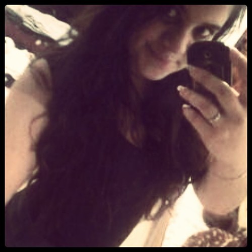 RafaEugenia's profile picture. nasci pra ser feliz não normal