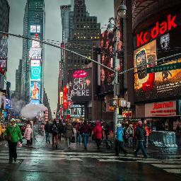 Street and travel photographer   Leica & Canon user