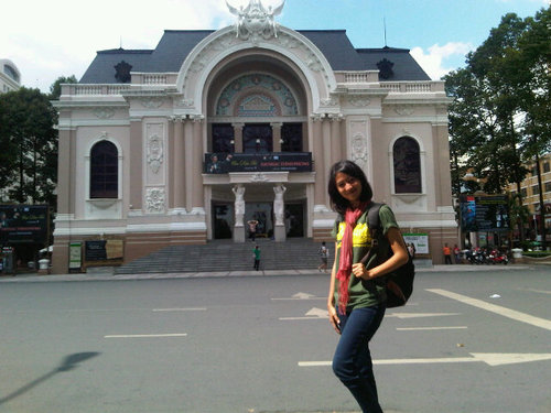 •@RizkyHasan wife •moeslem •a tv broadcaster •traveller •a javanese woman •yoga lover Contact: bellatrixyanif@ymail.com