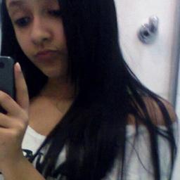 A vida me ensinou a nunca desistir, nem ganhar nem perder mais procurar evoluir . ♪