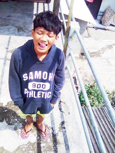 BERJANJI!!! Untuk tetap bertahan saat ada yang tersakiti - @ayyuyurie_ ♥