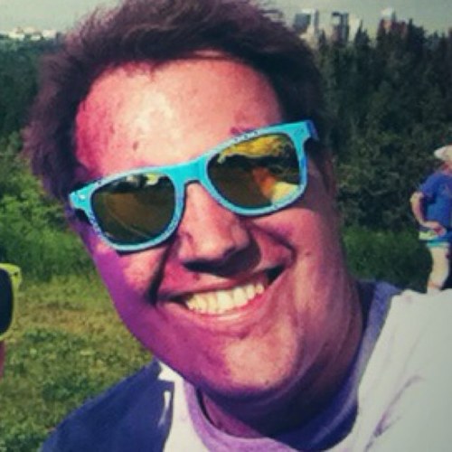 soccer freak, I lift, Lego afficinado, psych major. not always in that order. co-host of @loyalcompanyRV podcast.