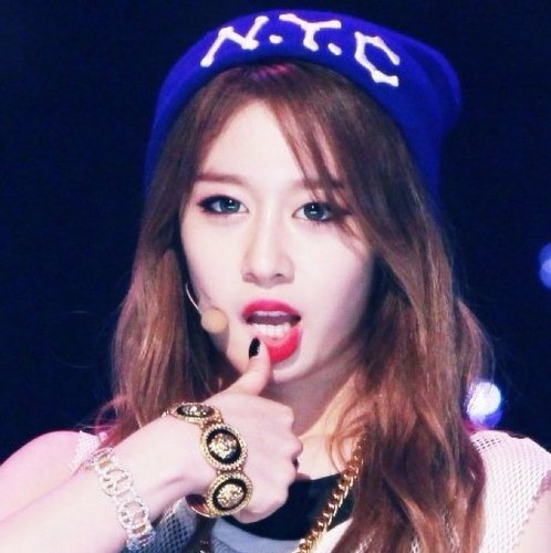 @_gwiyomi_rp || T-ara's Maknae (for now) Jiyeon || 93 Liner || Im not as icy as I look so dont ge affriad of me ^^  ||