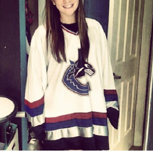 Oilers, Canucks. 15.