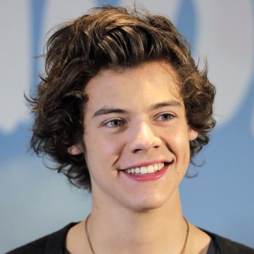 Hi beautiful follow @hotfudgeharry (✿◠‿◠)