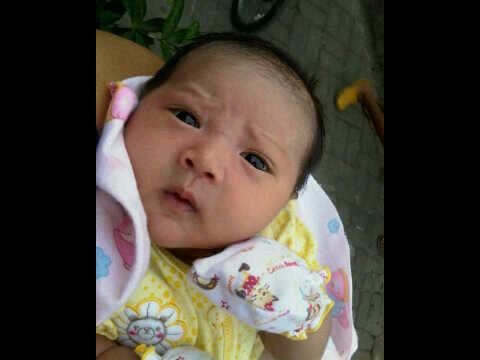 Keep hoping, keep fighting, keep praying, keep dreaming.. ☺ | happy life, happy wife | Queensha Ghassani Loutfi's mom and @gegerigi 's wife  ♥ (˘⌣˘)ε˘`)