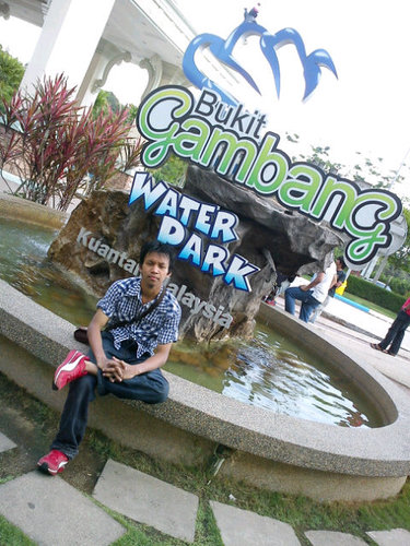 muhammadfikrie5's profile picture. apabila kita nk kn sesuatu mst usaha wlopn bnyak dugaan dan cubaan skalipn, dlm kpale aq bkn aweks yg aq inginkan tpi mak aq yg aq dahulukan, aq x akn brkhwin,