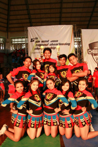 HUNTER ALLSTAR Cheerleading Team. Bandung  ICA ( indonesian Cheerleading Association )
CP : Topan ( 089655742243 )
       Heny    ( 085759997002 )