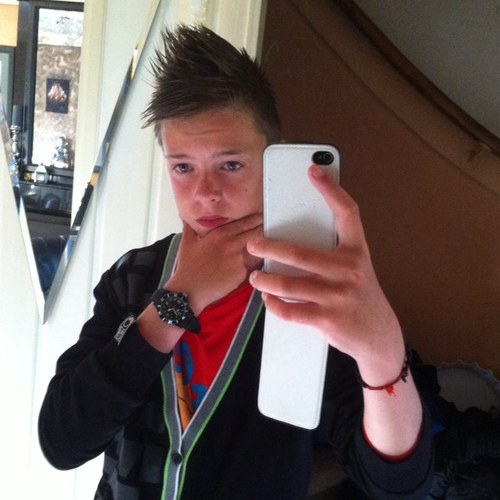 ( Instagram) jackydeboy : whatsapp vraag maar : R.I.P oma.