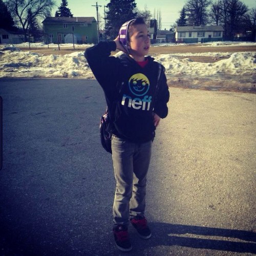 I love hockey and try to be as ferda as possible