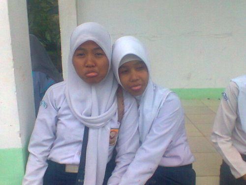 My name is Vidhya;) but u can call me Mochi:D . I am ELF . My Bias @AllRiseSilver , @Donghae861015 , @henrylau89