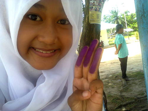 Nuranissa_04's profile picture. I Want to be a drummer and guitar player who successfully :)