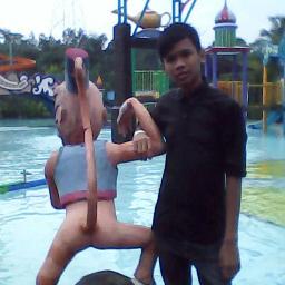 hay ! My name is Abdul Holil .please call me Holil. I ♥ ALLAH