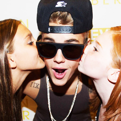 **In Relationship with @saya_riena **  *Justin Bieber #FANS ** **Always with you dudes**