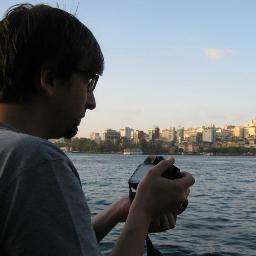 MaximPoDiviziji's profile picture. Dum spiro spero