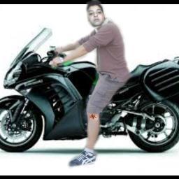 sono appasionato nelle moto-----are passionate in motion