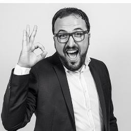 Ein bisschen #Socialmedia, bisschen #Ecommerce, etwas #Onlinemarketing, ganz viel #ednet und vollkommen Mensch. Experte? Vielleicht, so ein bisschen :-)
