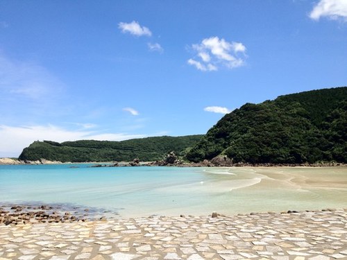 釣りの聖地五島で釣りを楽しんでいます。 主にエギング　イカ釣りにハマっています。 釣り好きな人🎣と交流して情報交換して行きたいです。よろしくお願いします🙇                愛用ロッド／セフィアci4＋S806M 愛用リール／セフィアci4 愛用エギ／YAMASHITA エギ王K ／ 場所／長崎 五島