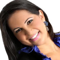 Abençoada por Deus, ou seja, completamente #FELIZ.