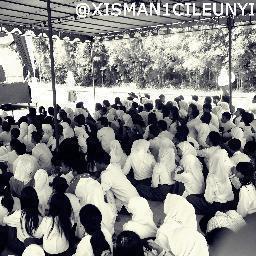 XI IPA  IPS BAHASA BERSATU KITA TEGUH BERCERAI KITA TETAP TEGUH! MASUK BARENG LULUS BARENG AMIN-KEUN BARUDAK!! Teenagers To Be Active Creative and Positive