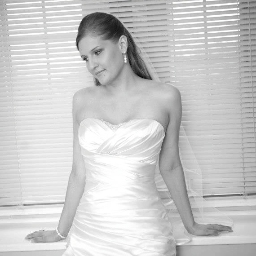 l_ladelfa's profile picture. 