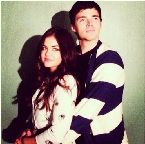 @imarleneking @nia_peeples @brantdaugherty @brendanrobinson @ReallyCody follow/ @IANMHARDING(x3) @Lucyhale @shaymitch @JMeilanixo replied:) Met PLL Cast 3/19/12