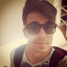 Twitter decidaco ao @pelurestart
Meu ídolo, vc é meu vicio sem fiim, e pode se passar anos ms eu nunca vou deixar de te amar ♥