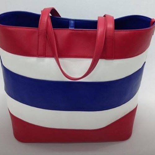 กด Like ติดตามได้ใน http://t.co/DLu5khde ทีมงาน bagsilly หาแหล่งกระเป๋าดีๆเพื่อทุกคน #bagsilly