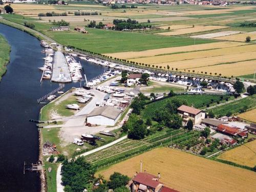 ChioggiaMarina's profile picture. Darsena Attrezzata nel canale Nuovissimo, 200 posti, NO Vela, Ristorante, Rimessaggio, Scivoli, Videosorveglianza, Gru 60t. http://t.co/acdrwGiFuT