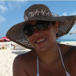 Formada em Gestão Hospitalar, Consultora de Telemarketing CS3 Serviços.
