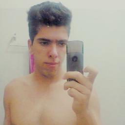quem sonha alcança.....quem acredita acha ...quem crê pode ve..quem humilha sera humilhado xD
