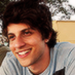 ´´Pode levar essa mala aqui moço`` ´´É uma lhama? É um yorkshire?, não é só o Chay Suede...´´