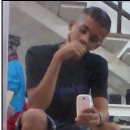 ´ não importa a cor do céu, quem faz o dia fica bonito é você ..``