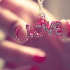 gosto d fikar curtindo com os amigos sou amigavel  sempre estou sorrindo sou assim e sou feliz.... me segue!!!