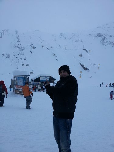 saylr9's profile picture. 