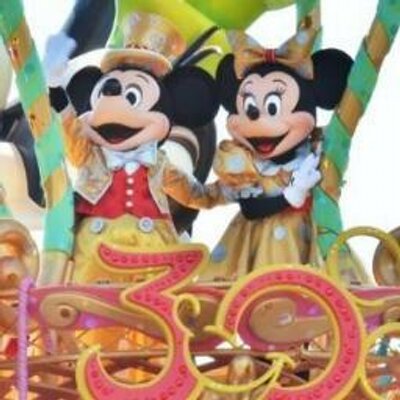新たな ディズニーとの出会い とっても簡単に Vip待遇 になる方法 ディズニーに遊びに行った時に ほんの少しのことで 別の来園者より ちょっぴり優遇されるようになります その方法は バースデーシールを手に入れて それを目立つところに貼っ 新たな ディズニーとの出会い とっても簡単に Vip待遇 になる方法 ディズニーに遊びに行った時に ほんの少しのことで 別の来園者より ちょっぴり優遇されるようになります その方法は バースデーシールを手に入れて それを目立つところに貼っ